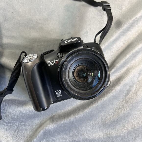Canon PowerShot SX20 IS 12.1MP Digital Camera - Black Issues - Picture 1 of 9